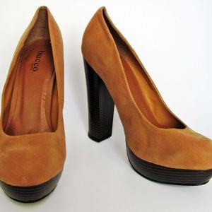 Tan Faux suede Round-toe Pumps